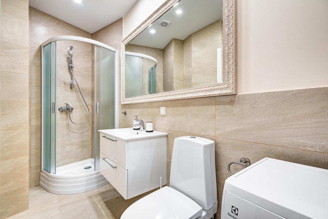 Happy Inn Classical style, self check-in, Parking in the underground garage Wilna Exterior foto