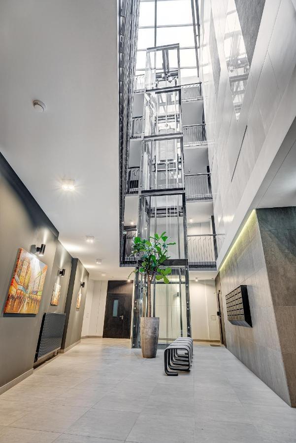 Happy Inn Classical style, self check-in, Parking in the underground garage Wilna Exterior foto